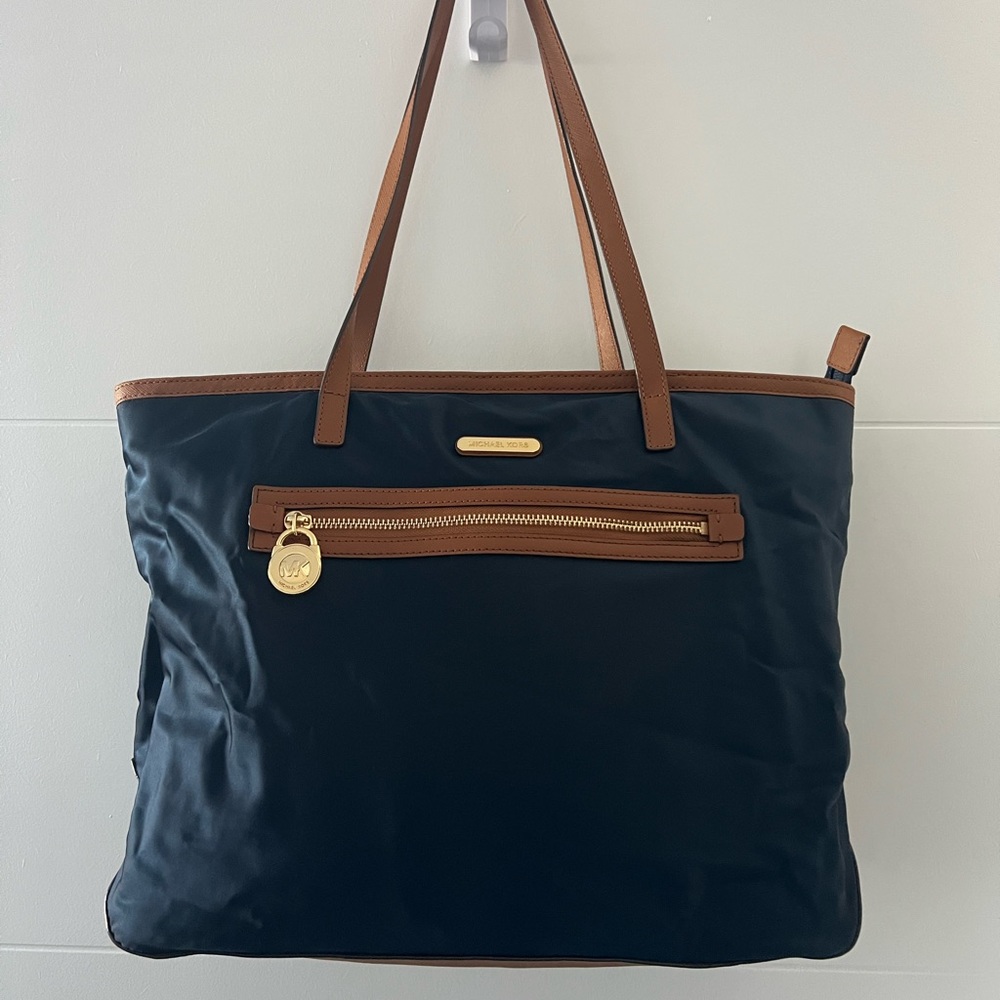 Micheal Kors Kempton Nylon Navy Tote bag